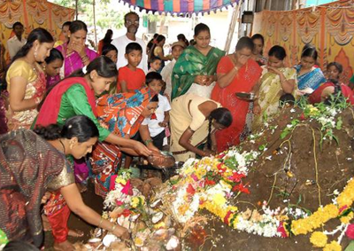 Information about History of Naga Panchami.Naga Panchami is a famous Hindu festival, celebrated in the honor of snakes